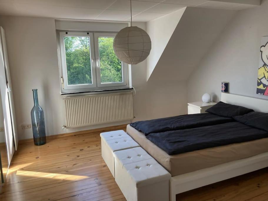 Sonnige Etagen-Wohnung, Alleinige Nutzung, Wasserbett Neunkirchen  Dış mekan fotoğraf